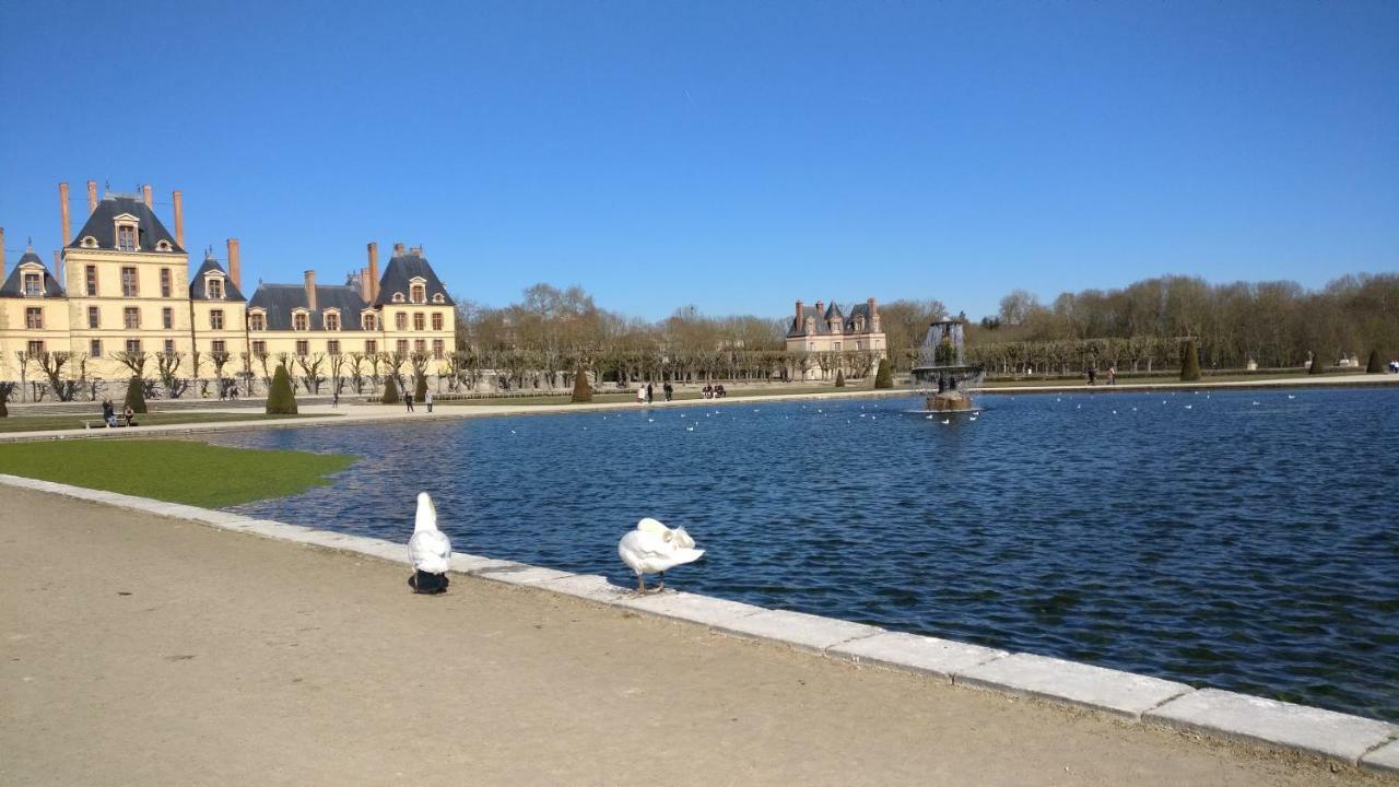 Studio Royal By Beds4Wanderlust - Place Du Marche Avec Parking Prive Fontainebleau Buitenkant foto